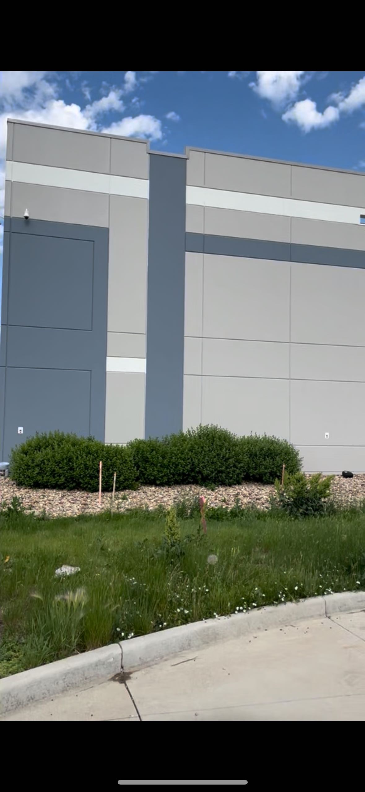 Distribution warehouse